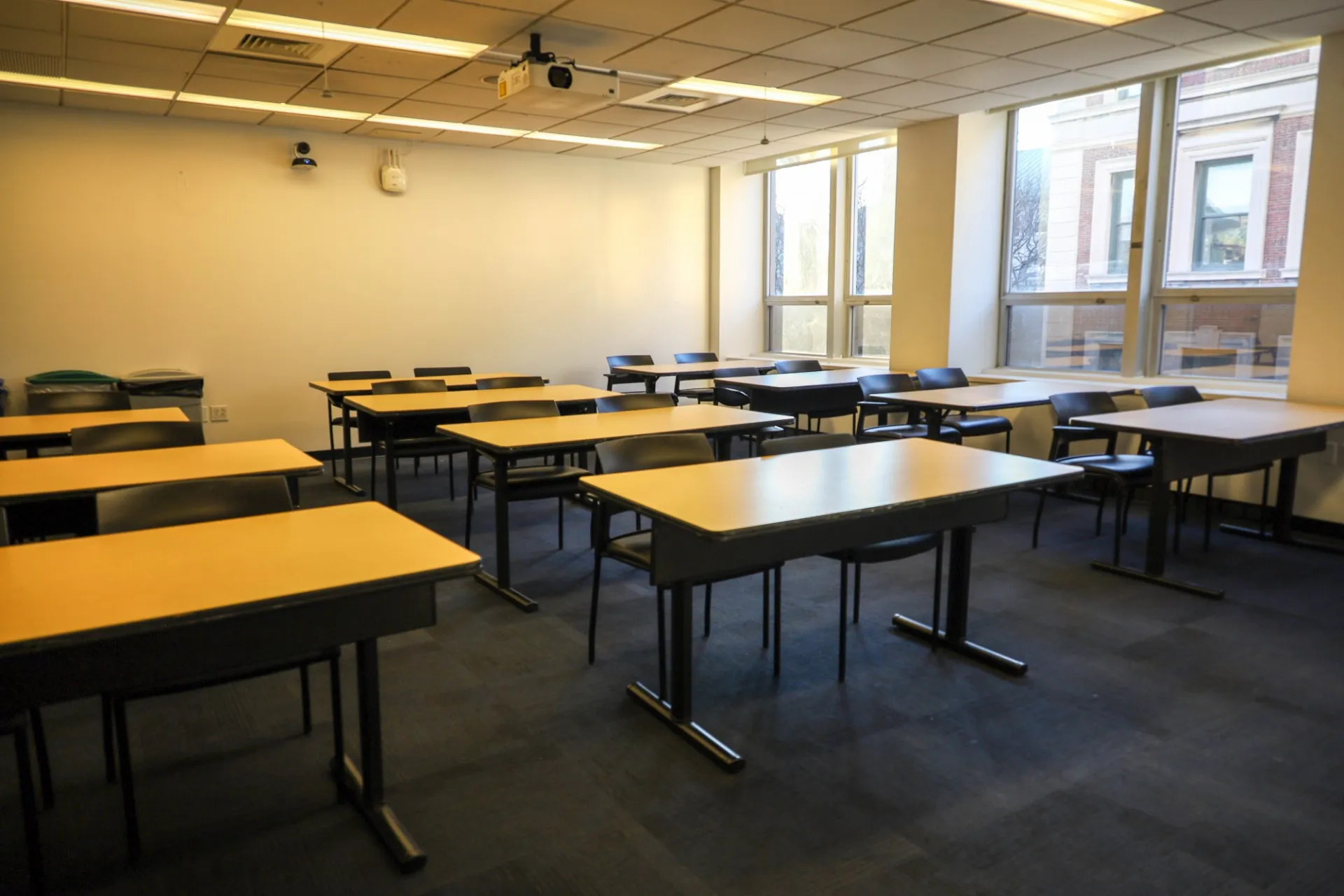 Uris 306