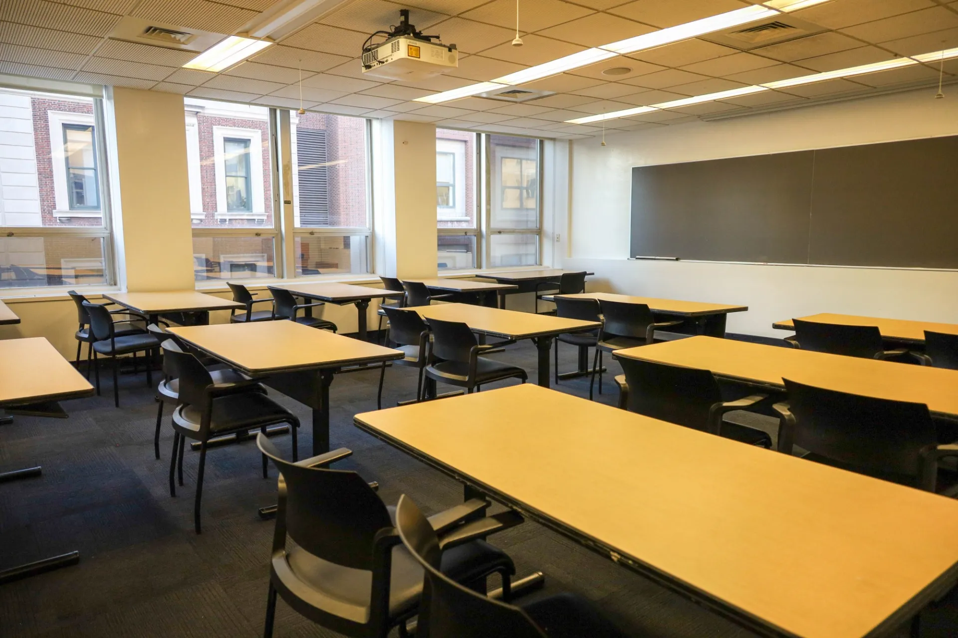 Uris 306
