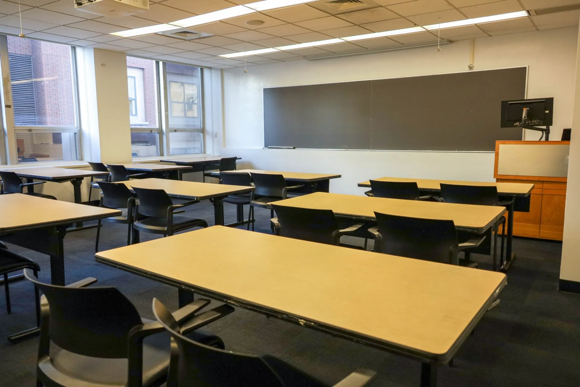 Uris 306