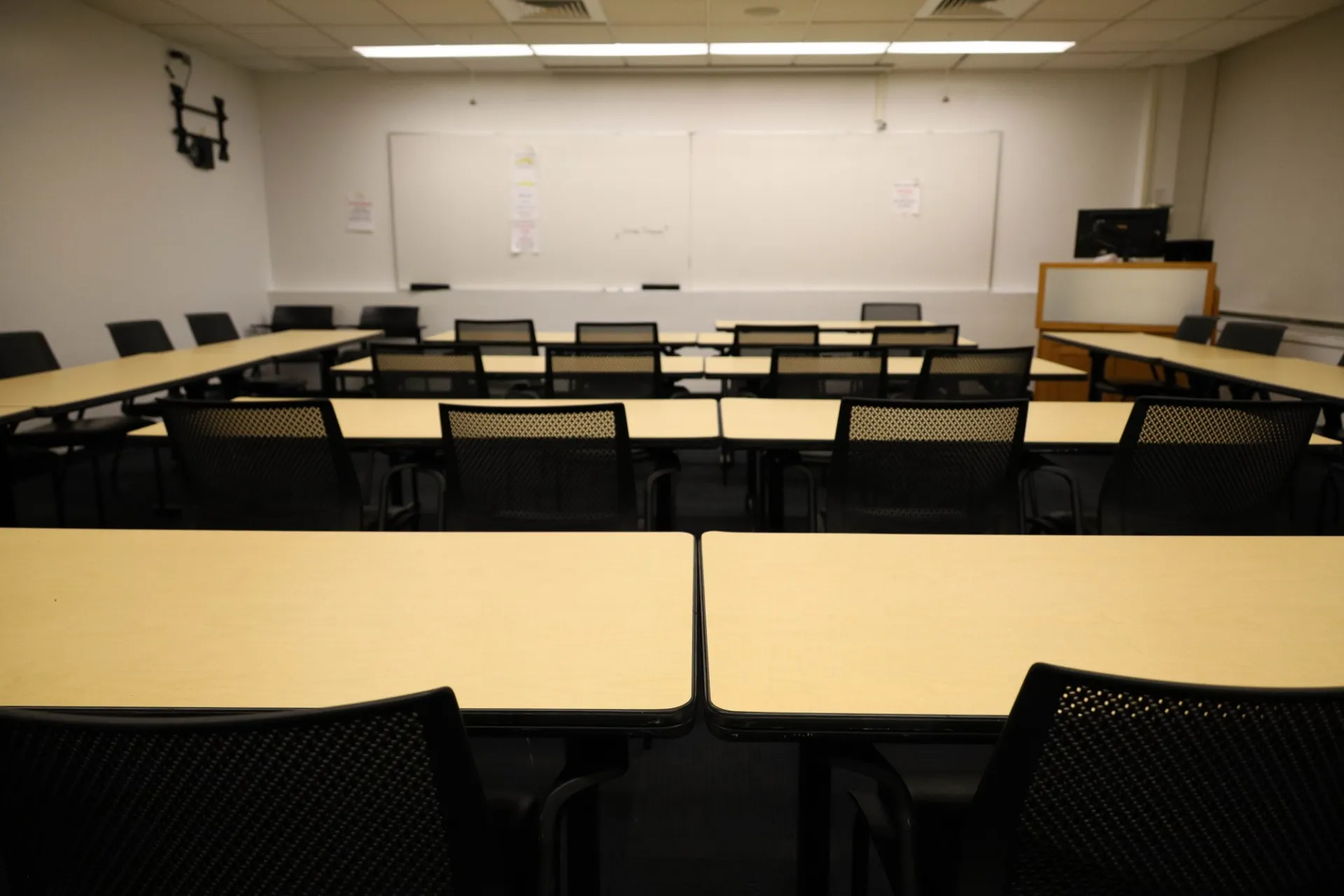 Uris 329