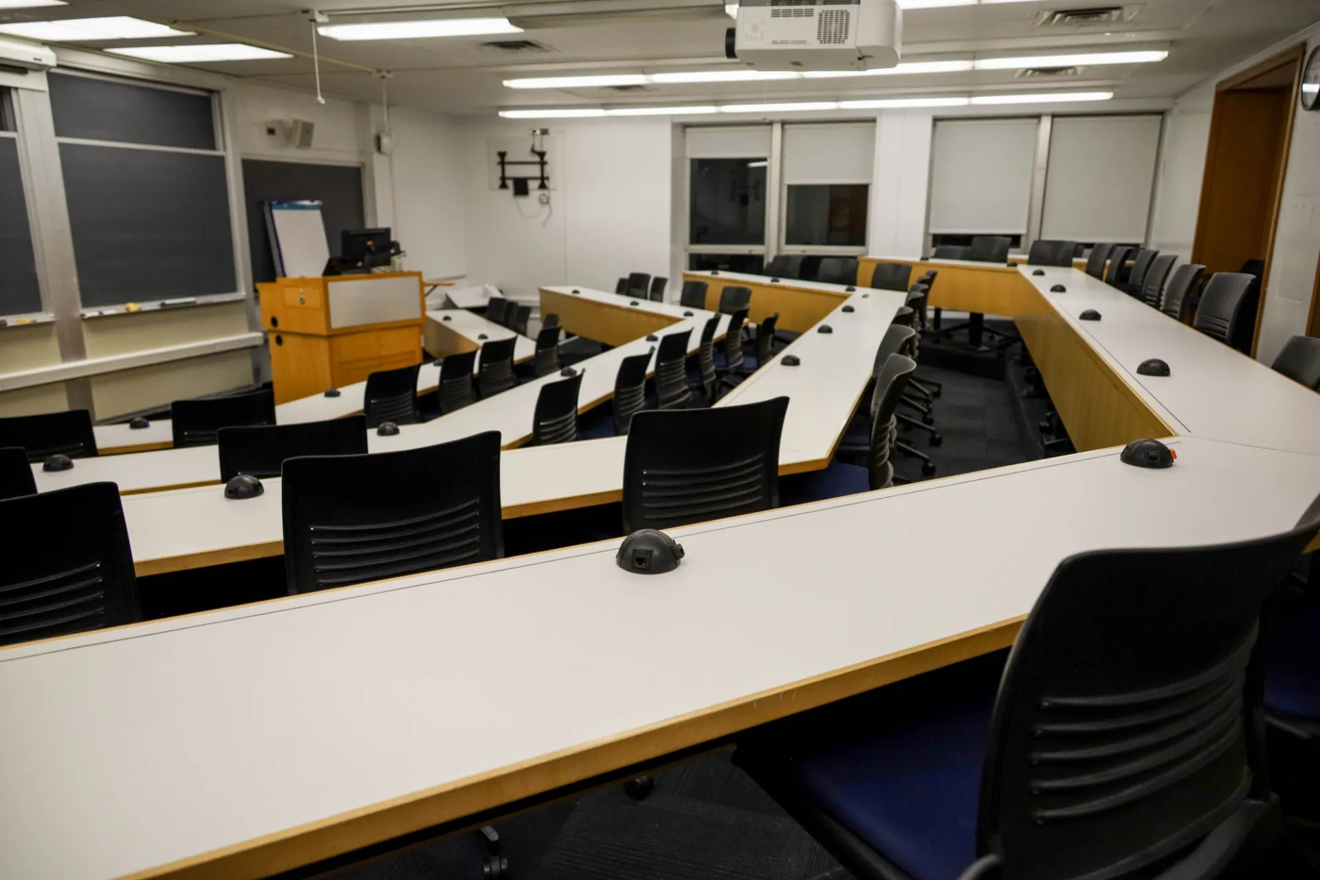 Uris 330